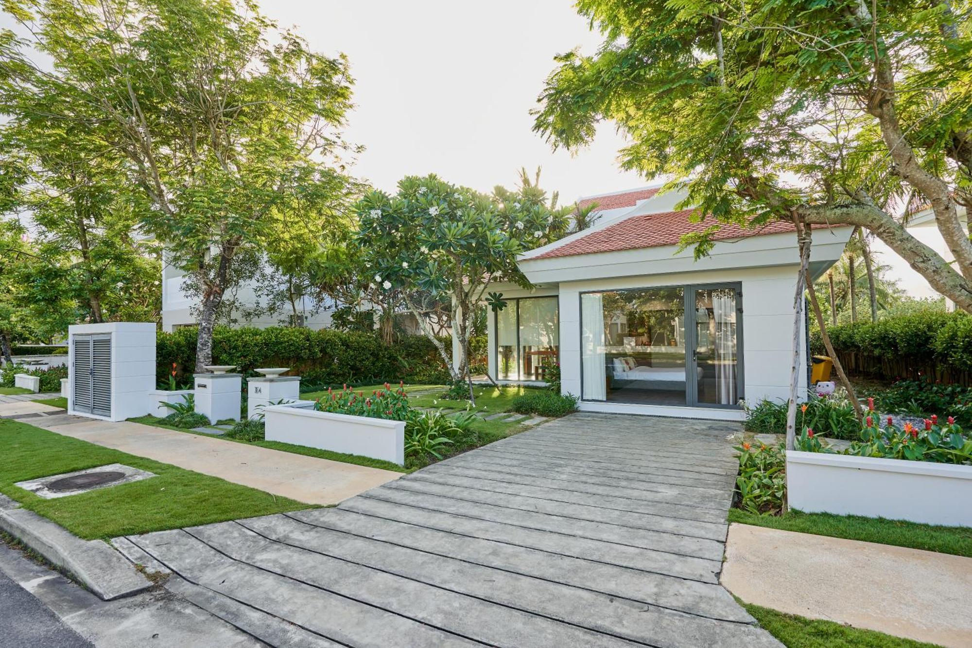 Ocean Luxury Villas Danang Exterior photo