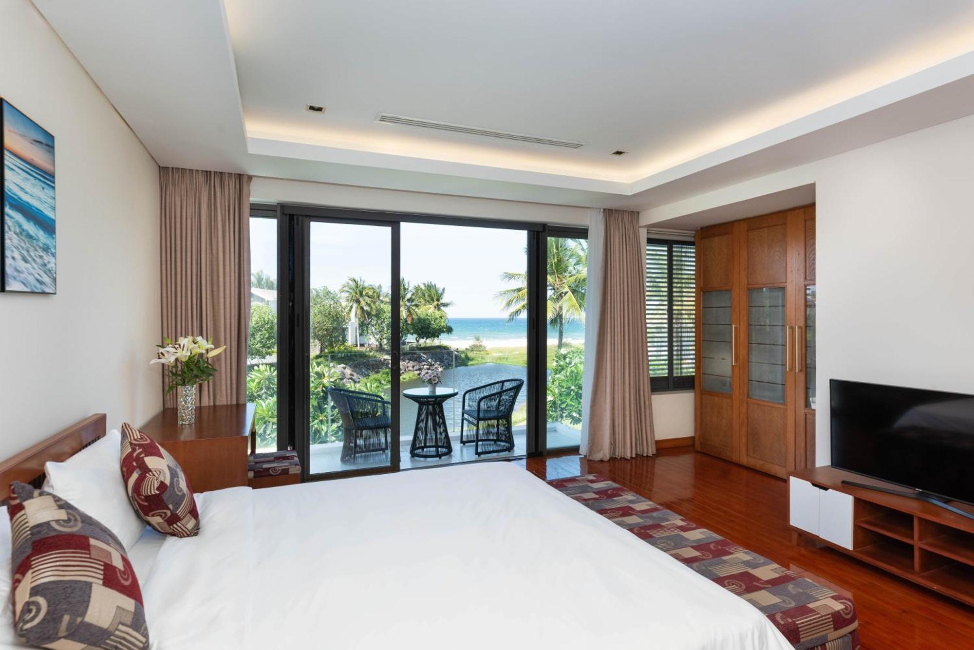 Ocean Luxury Villas Danang Exterior photo